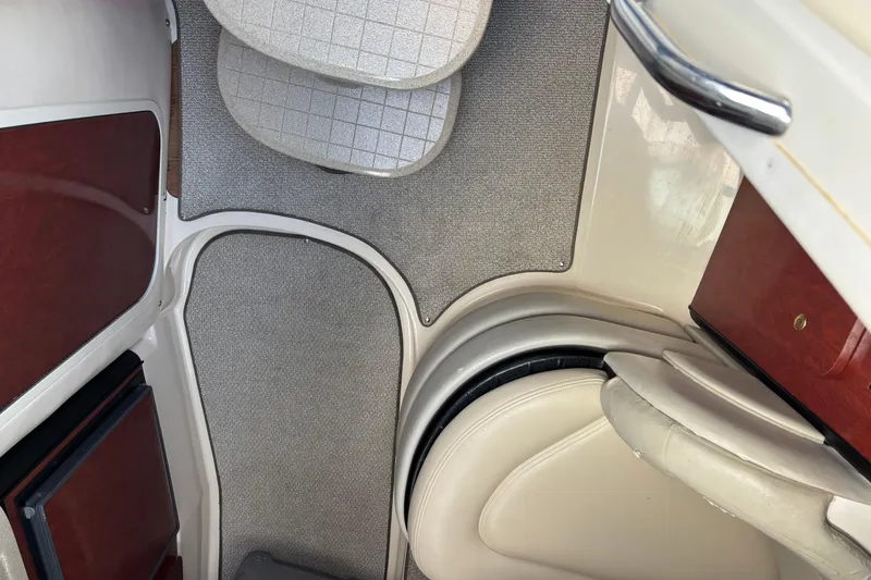 Slide: The Image of Gauge on 2001 Wellcraft 2800 Martinique boat, showing 338.7 RPM x 100. - 15