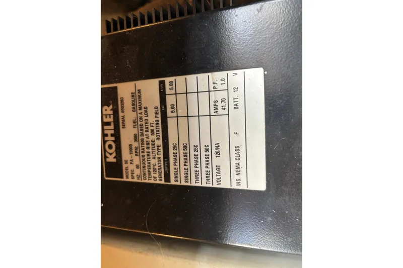 Slide: The Image of Label on Kohler generator, specifications for Wellcraft 2800 Martinique 2001 boat. - 29