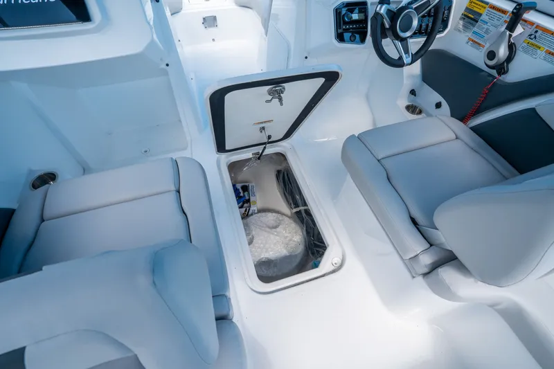 Slide: The Image of Hurricane SunDeck 2050 OB 2026 - 16