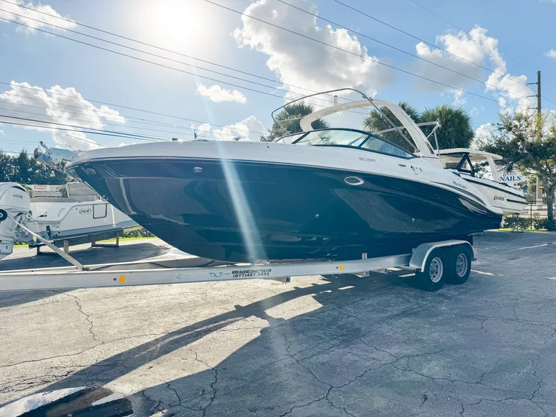 Slide: The Image of Hurricane SunDeck 2690 OB 2026 - 6