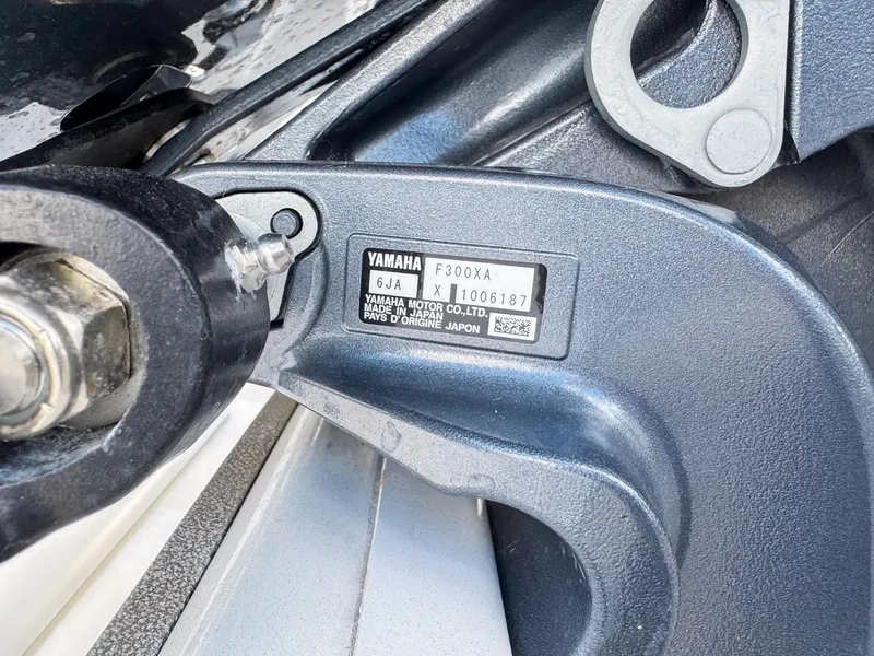 Slide: The Image of Hurricane SunDeck 2690 OB 2026 - 15