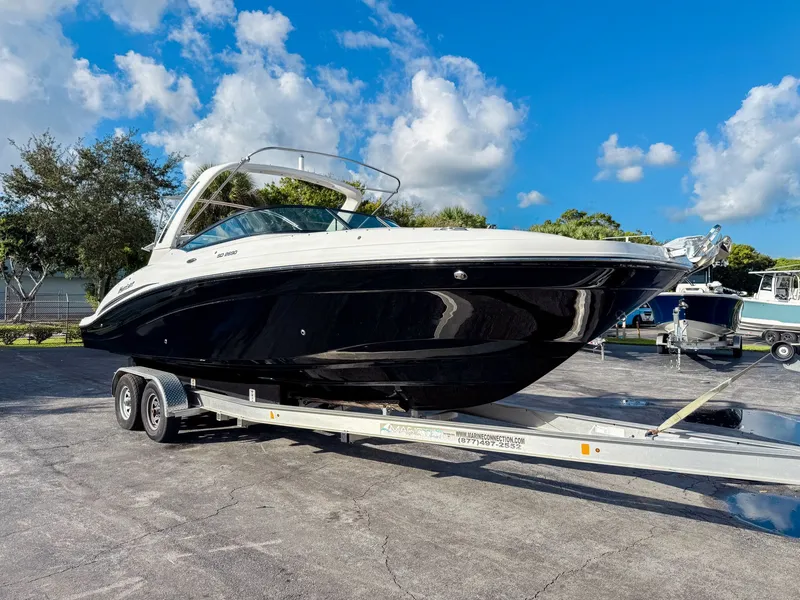 Slide: The Image of Hurricane SunDeck 2690 OB 2026 - 8