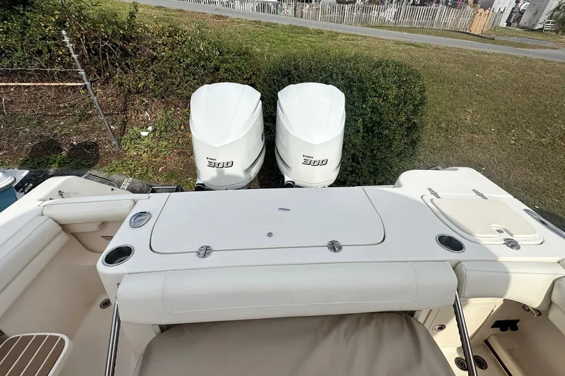 Slide: The Image of 2020 Grady-White Canyon 271 boat with dual Yamaha 300 engines, rear view. - 3