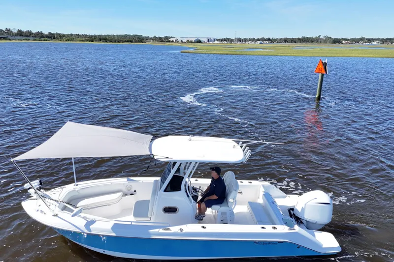 Slide: The Image of Edgewater 230CC 2019 - 5