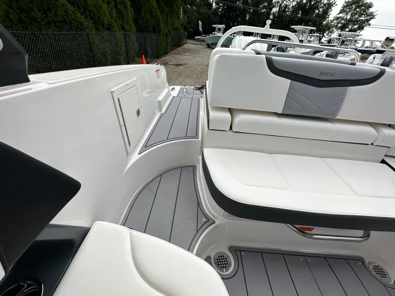 Slide: The Image of Chaparral 270 OSX 2023 - 51