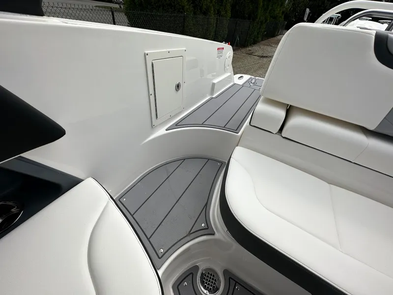 Slide: The Image of Chaparral 270 OSX 2023 - 52