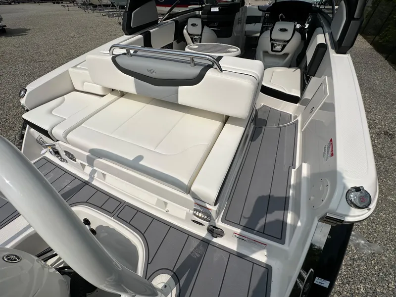 Slide: The Image of Chaparral 270 OSX 2023 - 58