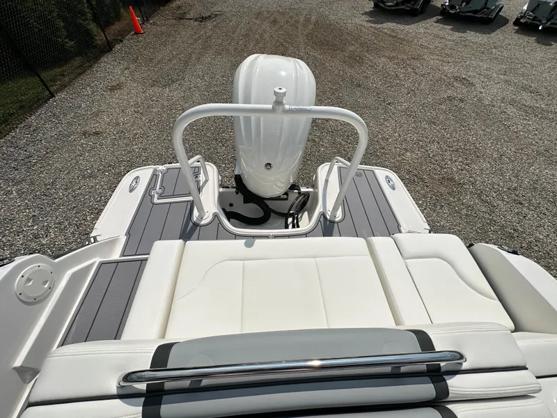 Slide: The Image of Chaparral 270 OSX 2023 - 61