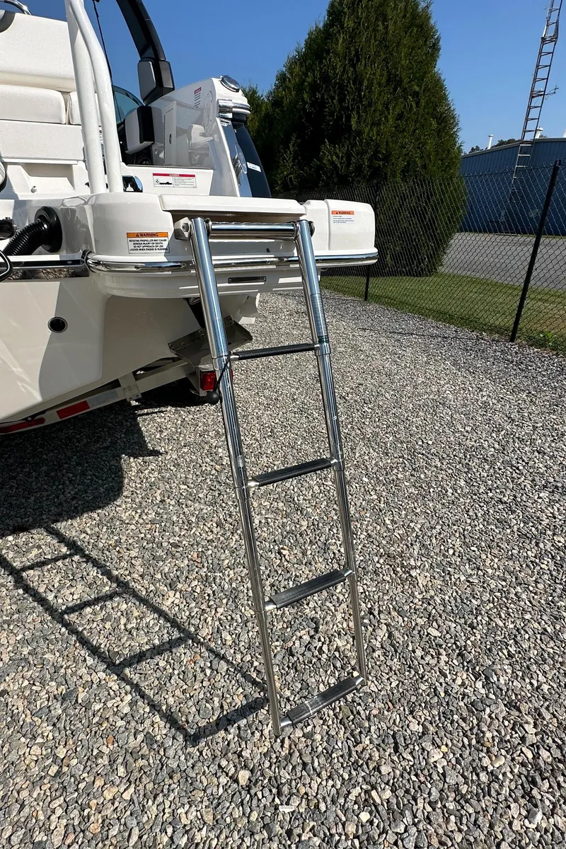 Slide: The Image of Chaparral 270 OSX 2023 - 65