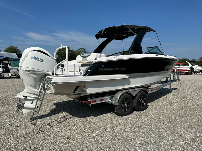 Slide: The Image of Chaparral 270 OSX 2023 - 75