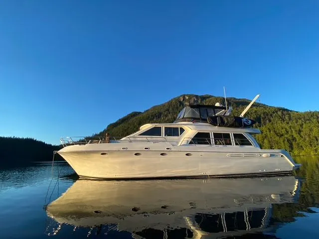 The Image of Navigator 61' Classic Pilothouse 2004 - 0