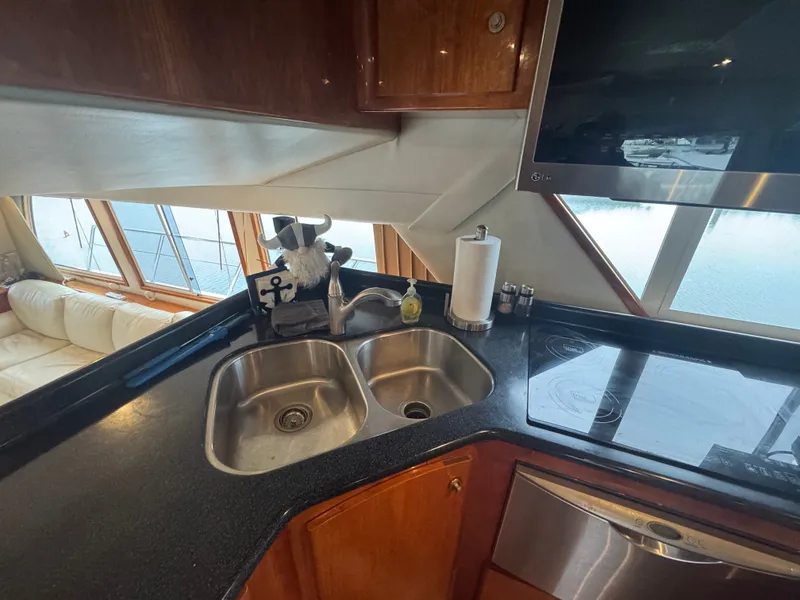 Slide: The Image of Navigator 61' Classic Pilothouse 2004 - 10