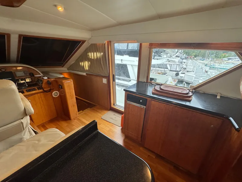 Slide: The Image of Navigator 61' Classic Pilothouse 2004 - 15
