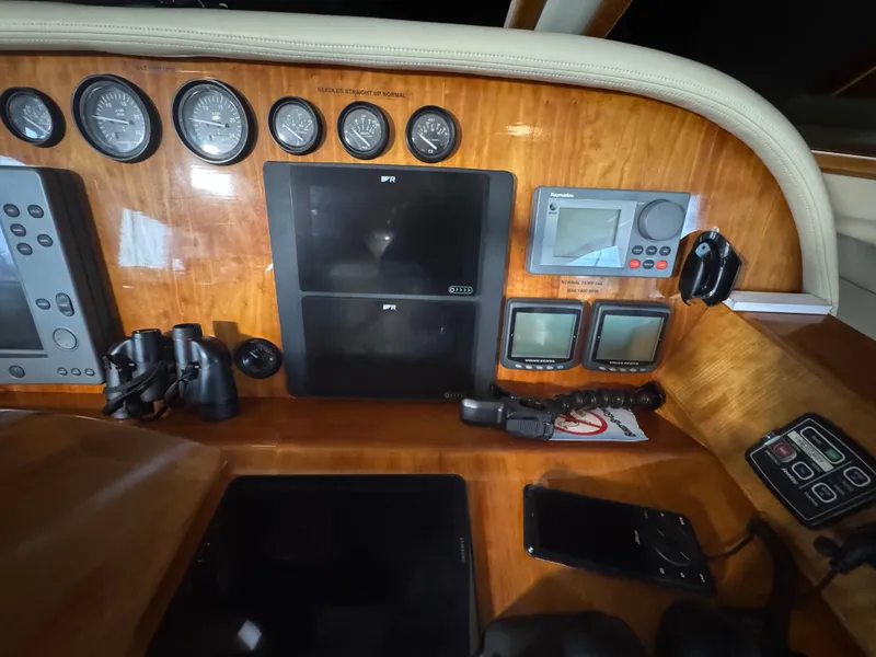 Slide: The Image of Navigator 61' Classic Pilothouse 2004 - 19