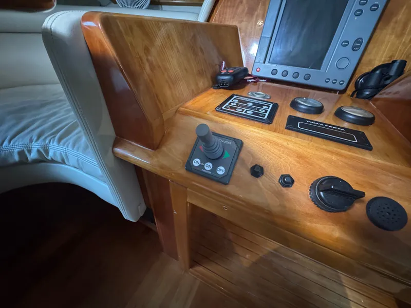 Slide: The Image of Navigator 61' Classic Pilothouse 2004 - 20