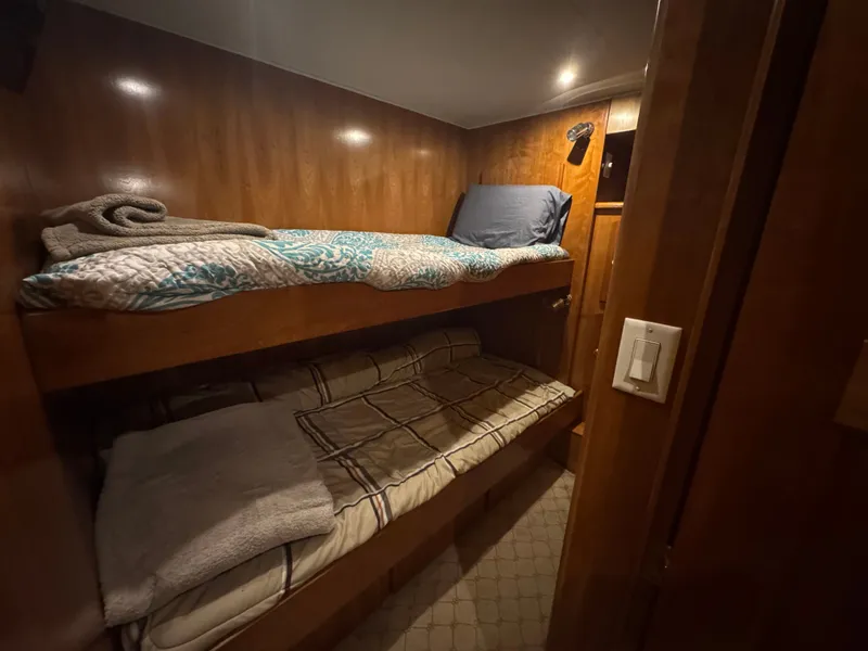 Slide: The Image of Navigator 61' Classic Pilothouse 2004 - 26