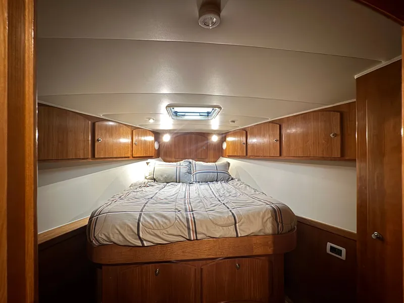 Slide: The Image of Navigator 61' Classic Pilothouse 2004 - 29