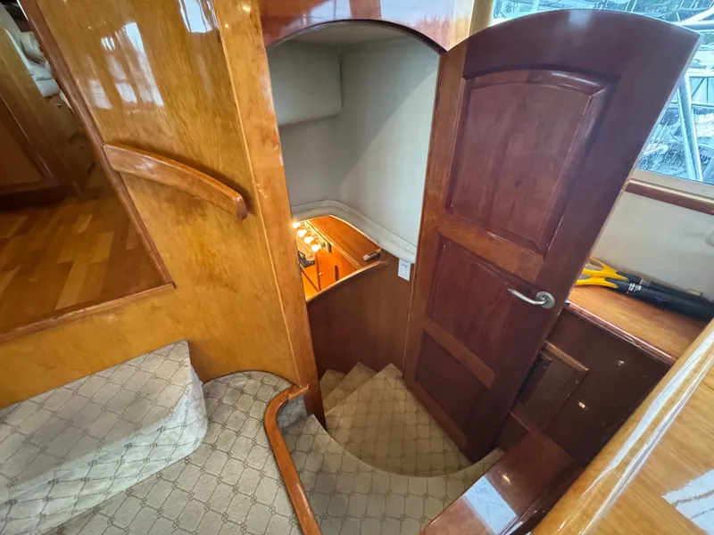 Slide: The Image of Navigator 61' Classic Pilothouse 2004 - 31