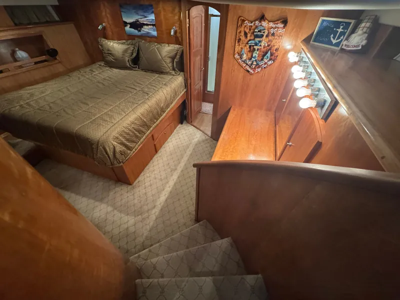 Slide: The Image of Navigator 61' Classic Pilothouse 2004 - 32