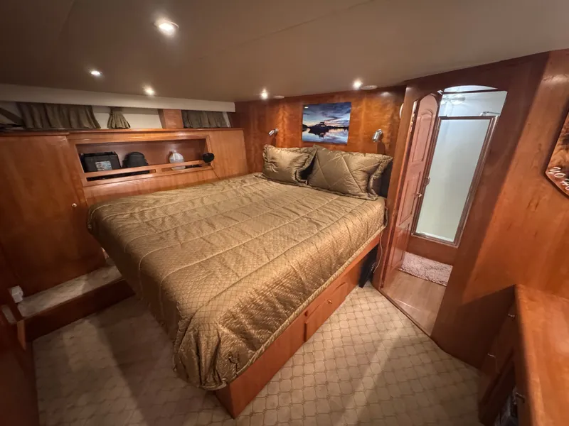 Slide: The Image of Navigator 61' Classic Pilothouse 2004 - 33
