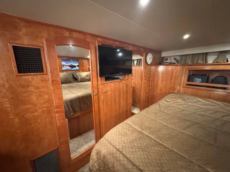 Slide: The Image of Navigator 61' Classic Pilothouse 2004 - 35