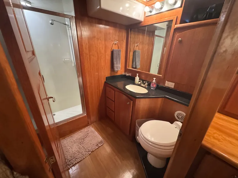 Slide: The Image of Navigator 61' Classic Pilothouse 2004 - 36