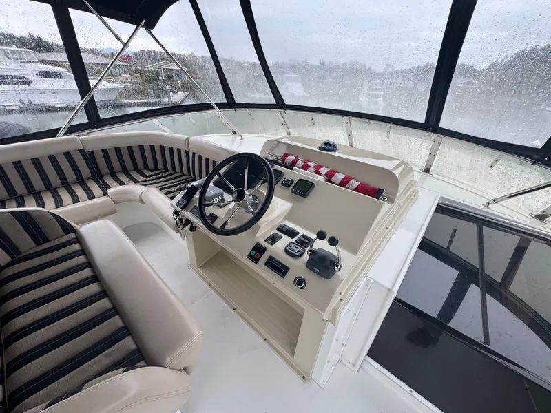 Slide: The Image of Navigator 61' Classic Pilothouse 2004 - 40