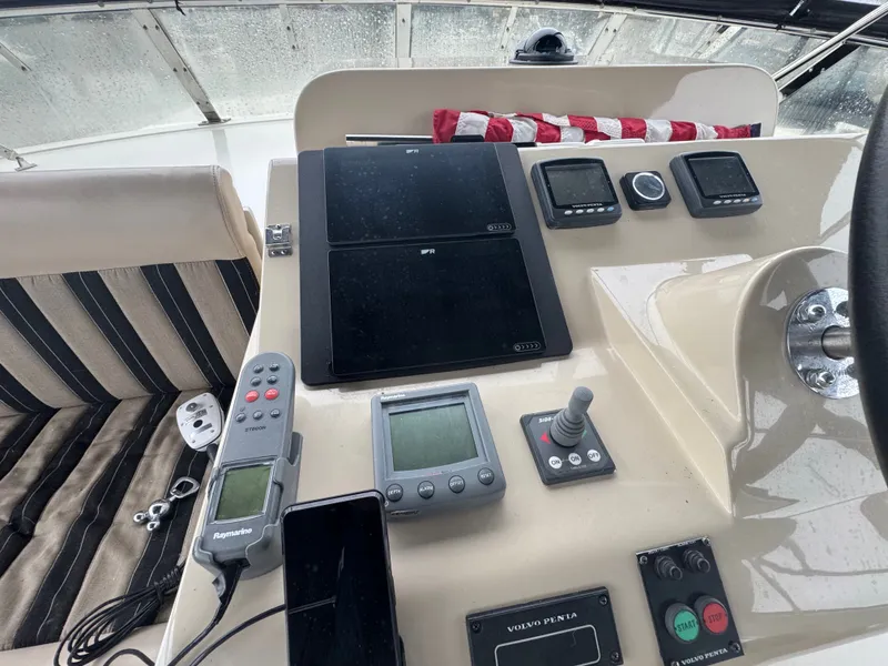 Slide: The Image of Navigator 61' Classic Pilothouse 2004 - 43