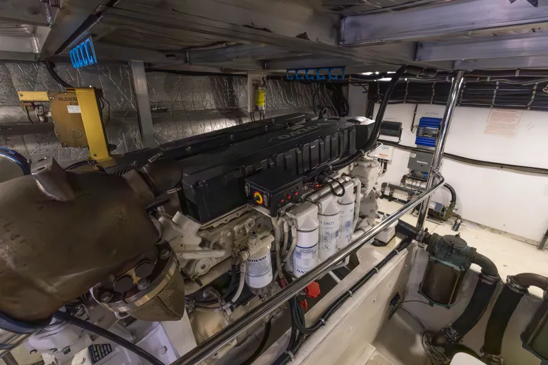Slide: The Image of Navigator 61' Classic Pilothouse 2004 - 54