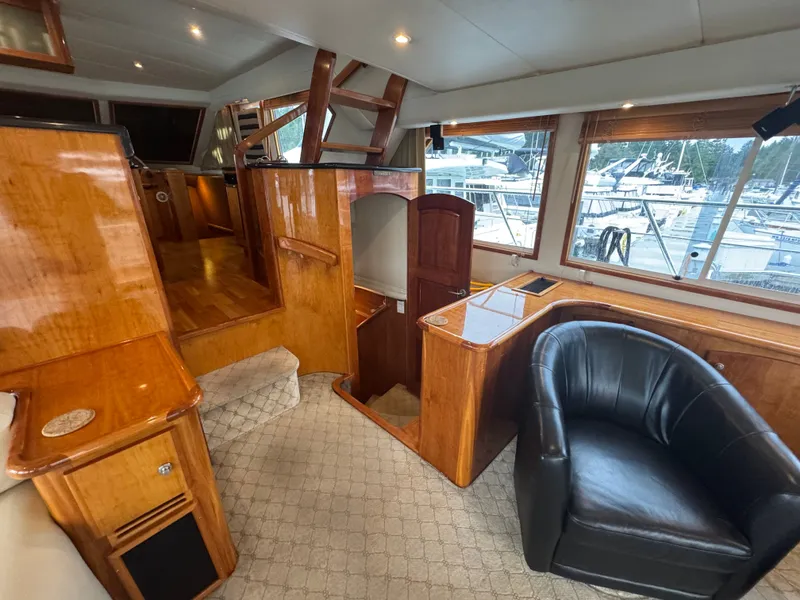 Slide: The Image of Navigator 61' Classic Pilothouse 2004 - 7
