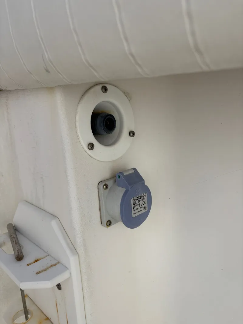 Slide: The Image of Angler 2600CC 2005 - 14