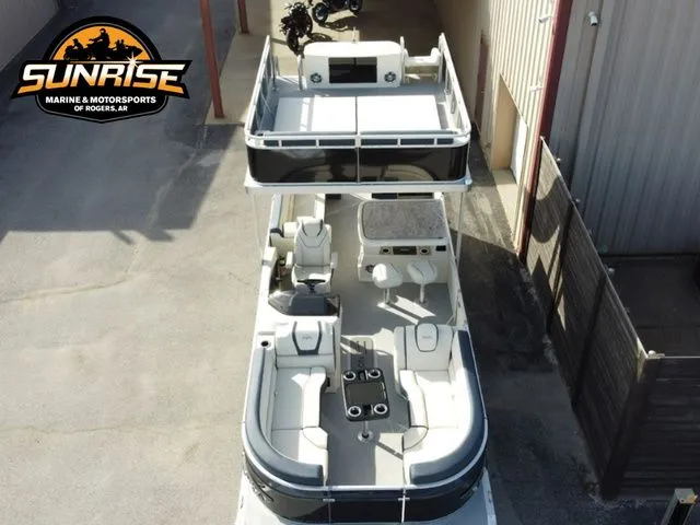 Slide: The Image of Avalon 25' CATALINA ENTERTAINER FUNSHIP 2026 - 2