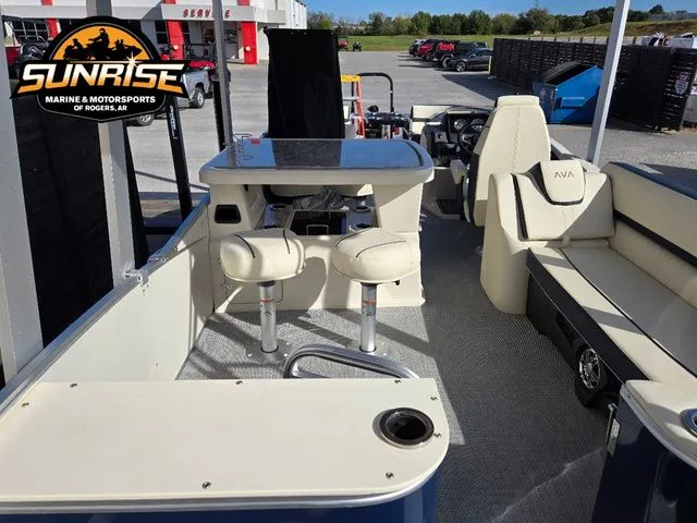 Slide: The Image of Avalon 25' CATALINA ENTERTAINER FUNSHIP 2026 - 20