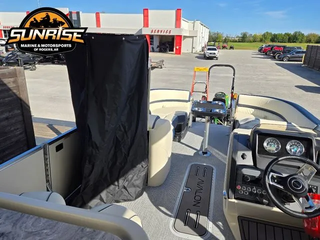 Slide: The Image of Avalon 25' CATALINA ENTERTAINER FUNSHIP 2026 - 9