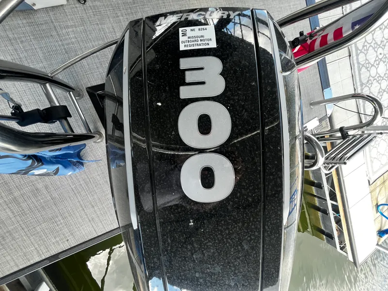 Slide: The Image of Harris 250 GM 2023 - 12