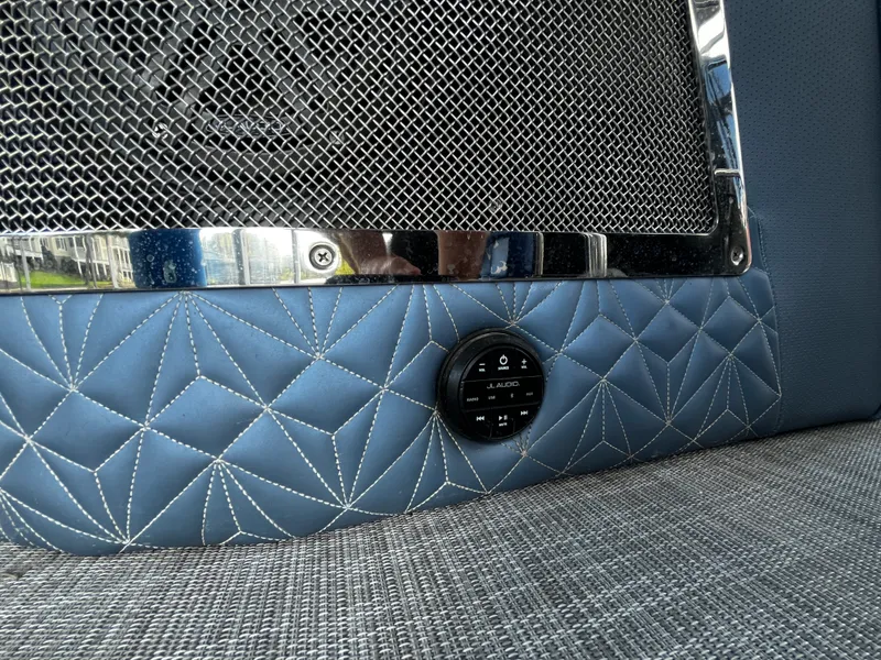 Slide: The Image of Harris 250 GM 2023 - 13