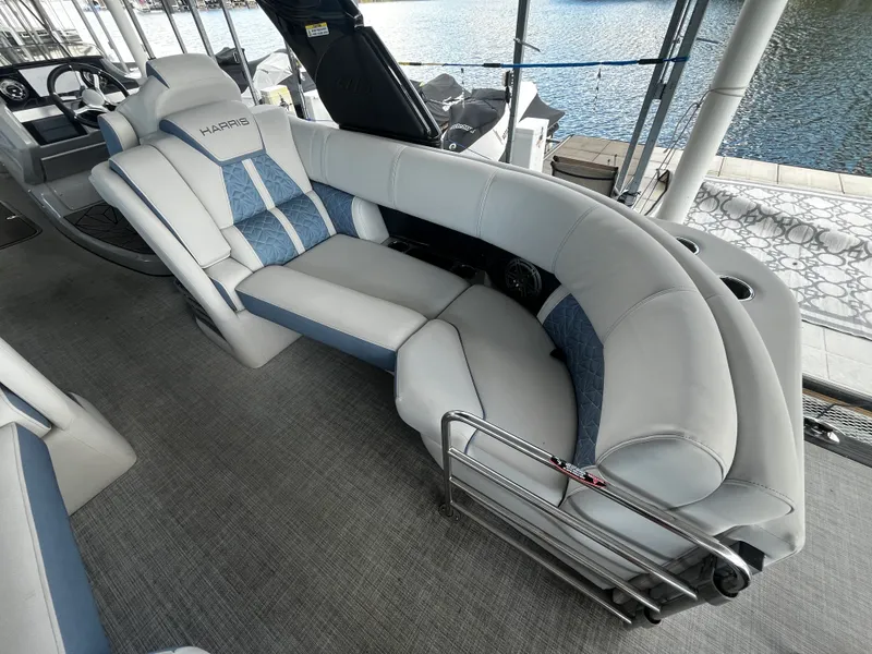 Slide: The Image of Harris 250 GM 2023 - 16