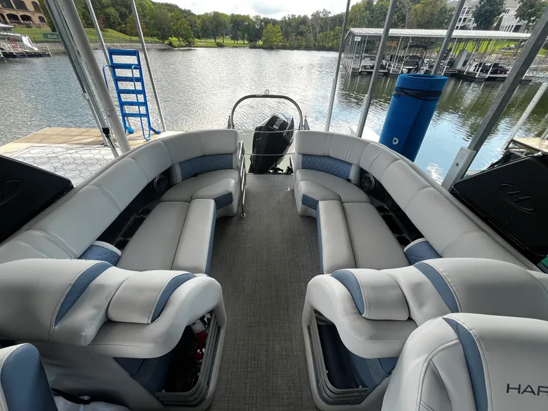 Slide: The Image of Harris 250 GM 2023 - 19