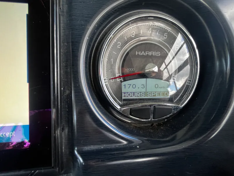 Slide: The Image of Harris 250 GM 2023 - 22