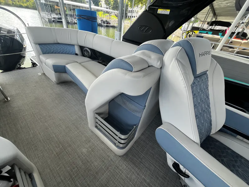 Slide: The Image of Harris 250 GM 2023 - 25