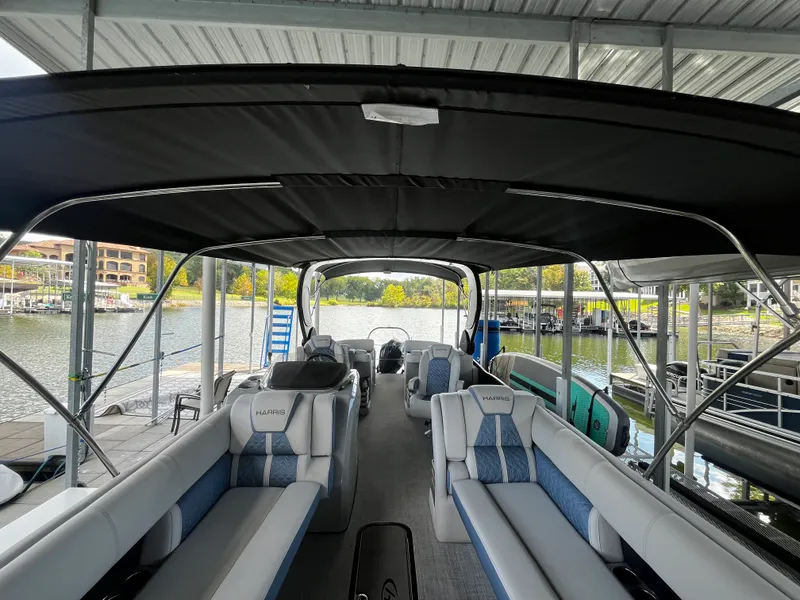 Slide: The Image of Harris 250 GM 2023 - 27