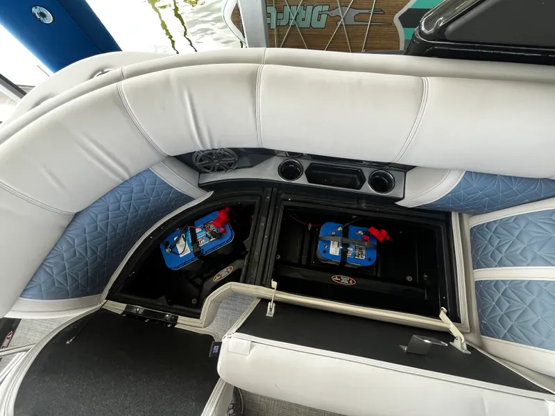 Slide: The Image of Harris 250 GM 2023 - 34