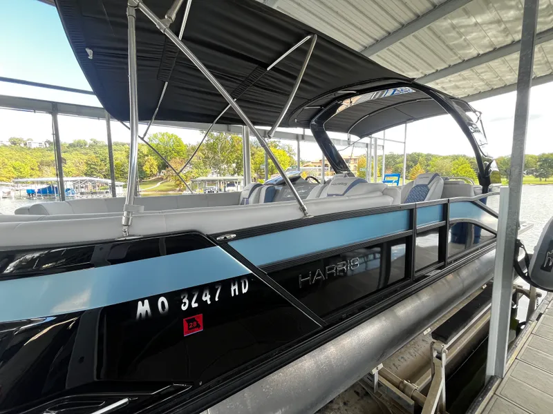 Slide: The Image of Harris 250 GM 2023 - 5