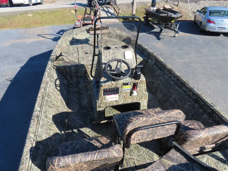 Slide: The Image of SeaArk Shadow 20T (CC) 2026 - 20