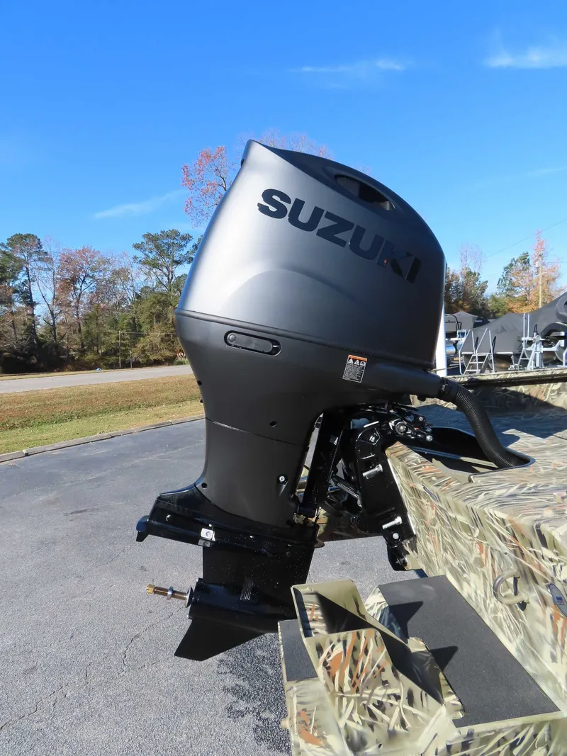 Slide: The Image of SeaArk Shadow 20T (CC) 2026 - 23