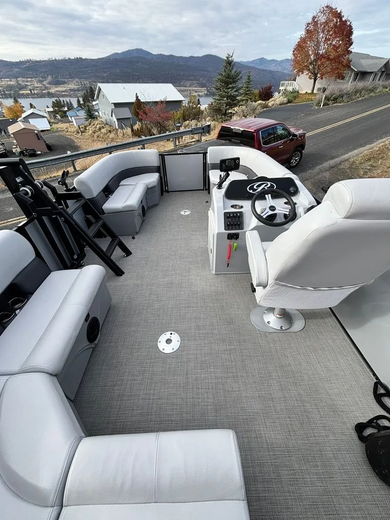 Slide: The Image of Bentley Pontoons LE 180 CR 2022 - 7