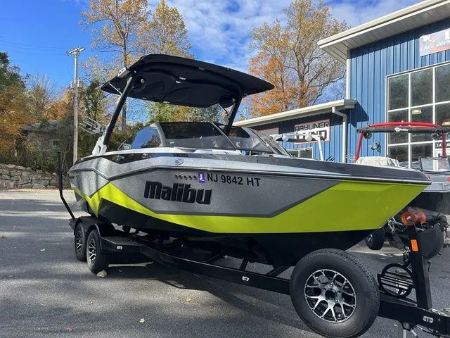 Slide: The Image of Malibu Wakesetter 22 LSV 2024 - 4