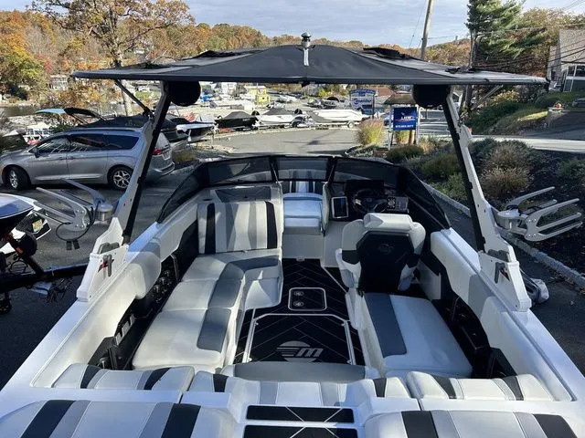 Slide: The Image of Malibu Wakesetter 22 LSV 2024 - 9