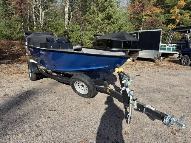 Slide: The Image of Alumacraft Classic 165 Side Console 2026 - 4