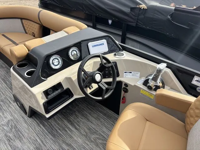 Slide: The Image of Crest Conquest 210 SLC 2026 - 11